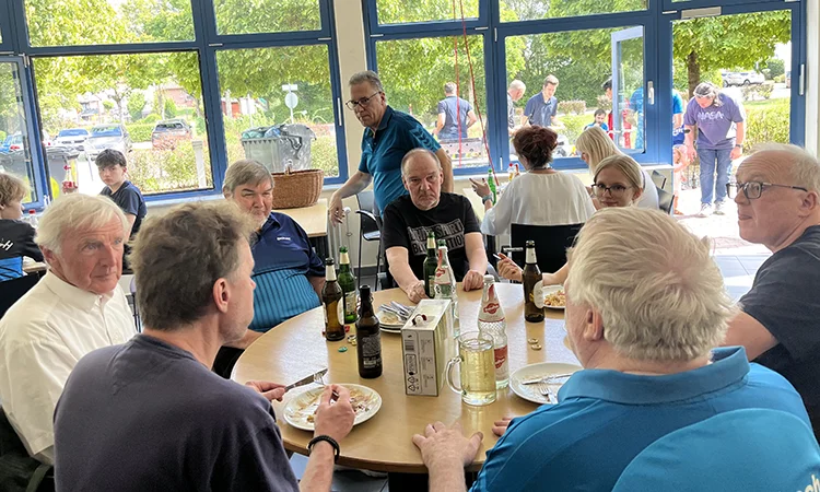 Gemeinsames Grillfest zum Abschluss der TSK-Vereinsmeisterschaften 2026 nach dem sportlichen Teil.